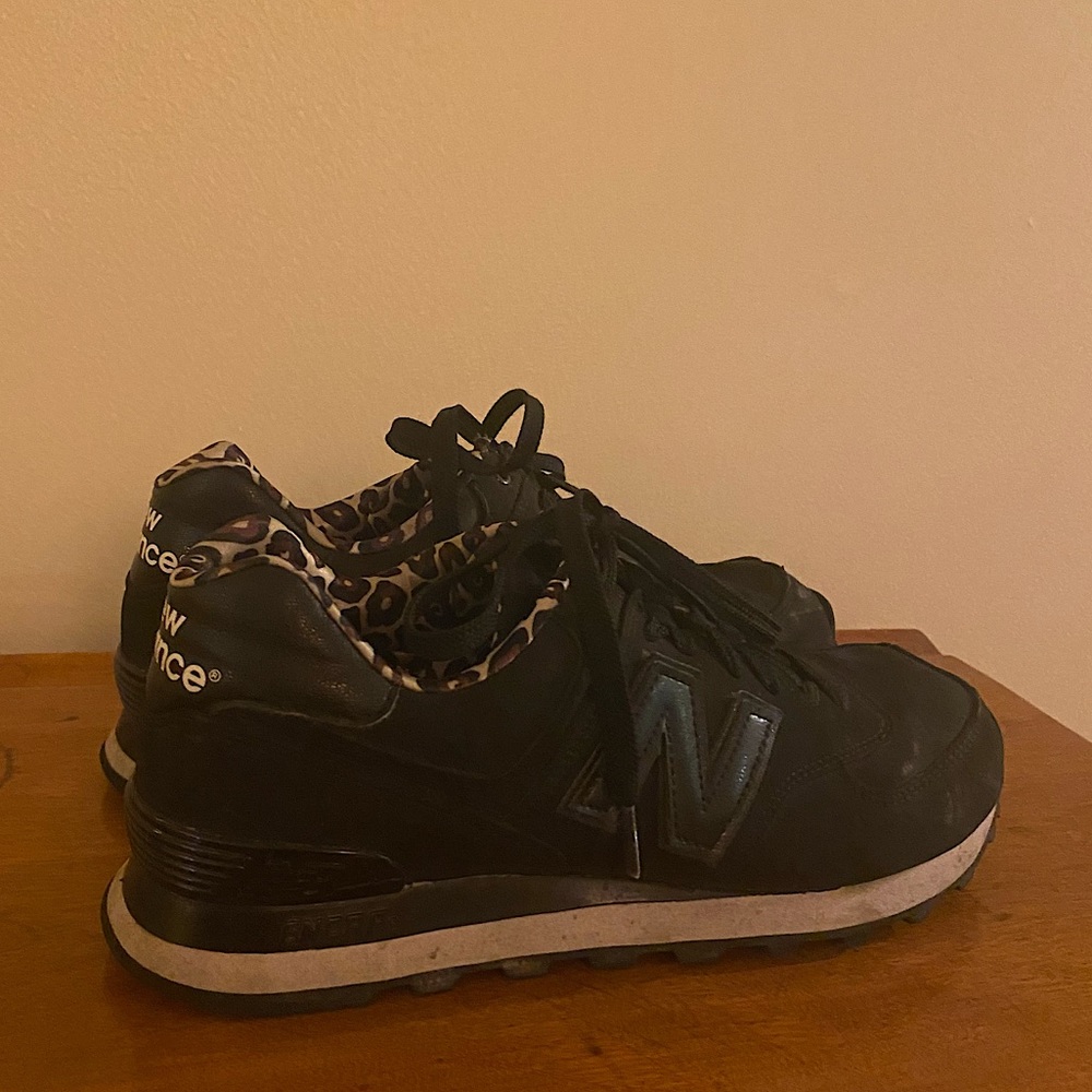 Woman’s New Balance 504, size 9.5